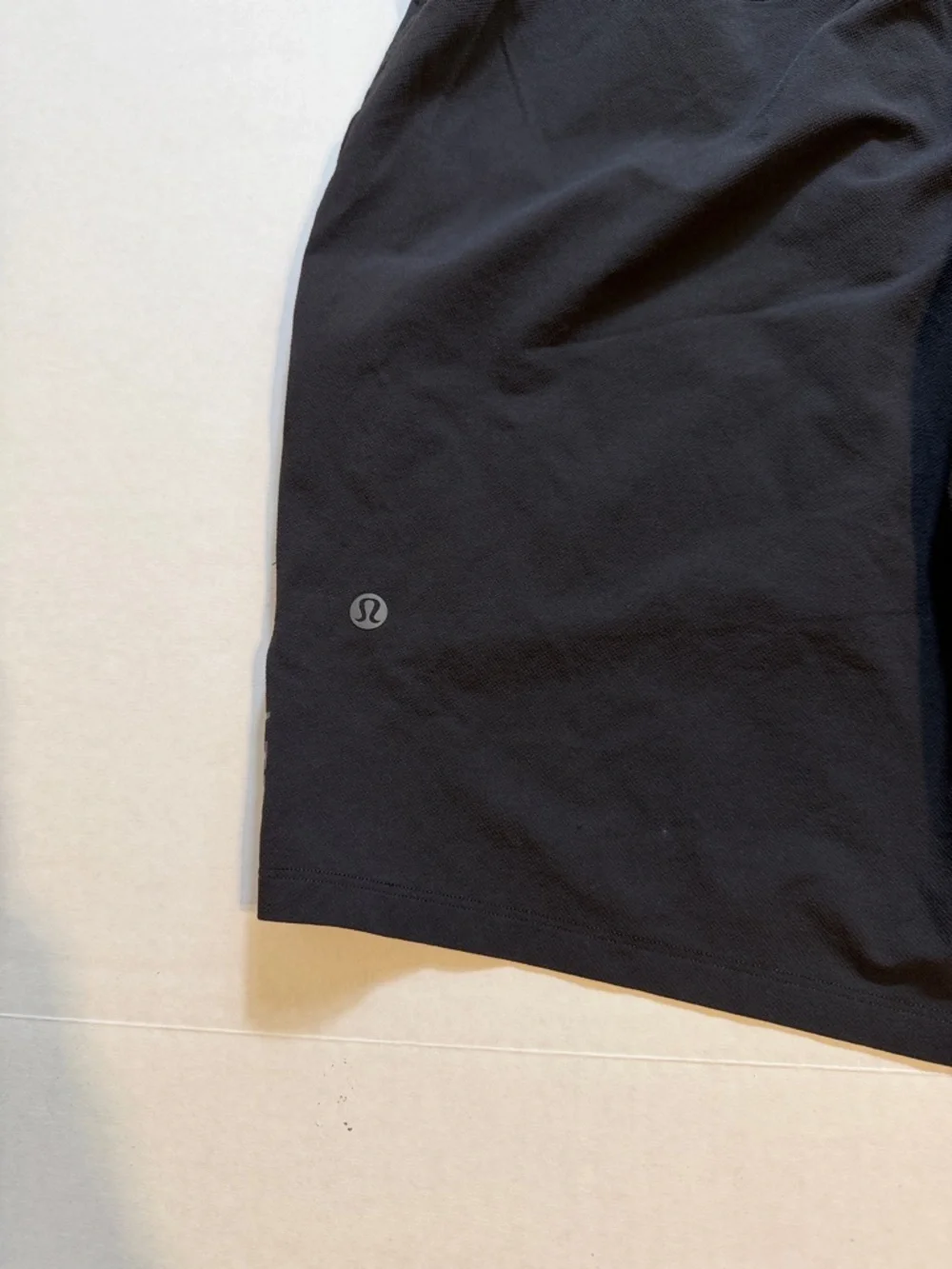 Lululemon License To Train 7" Linerless Shorts Style LM7APYS - Picture 7 of 8